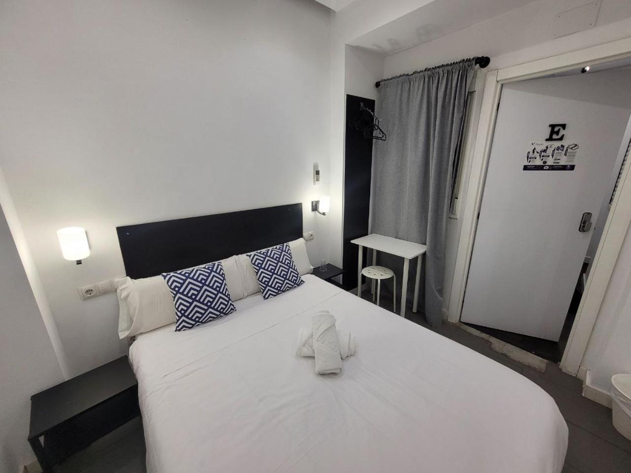 Ayz Frailes - Auto Check-in (adults Only) Affittacamere 3*